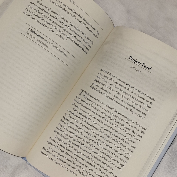 NEW "Do You Believe in Miracles - True Stories of God at Work" Hardcover Book - Picture 15 of 17